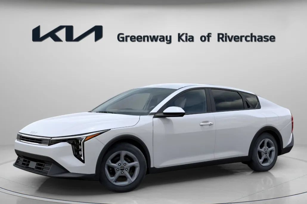 2025 Kia K4 LXS photo 1