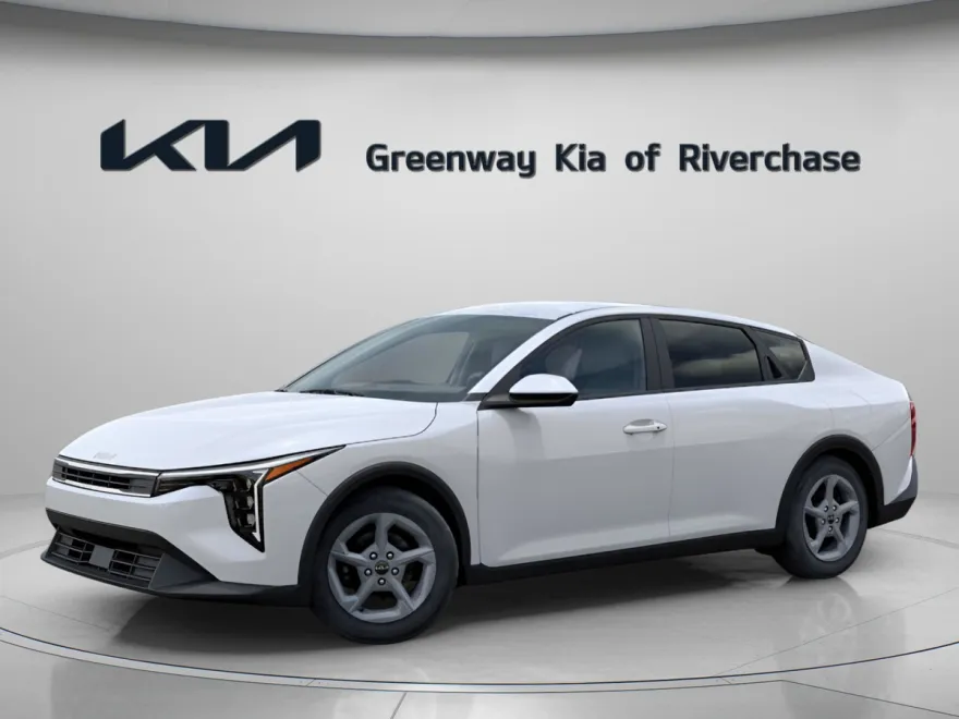 2025 Kia K4 LXS photo 1