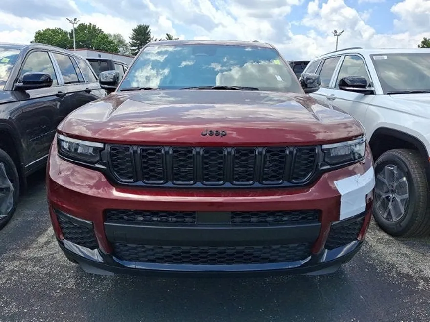 2025 Jeep Grand Cherokee Limited photo 1