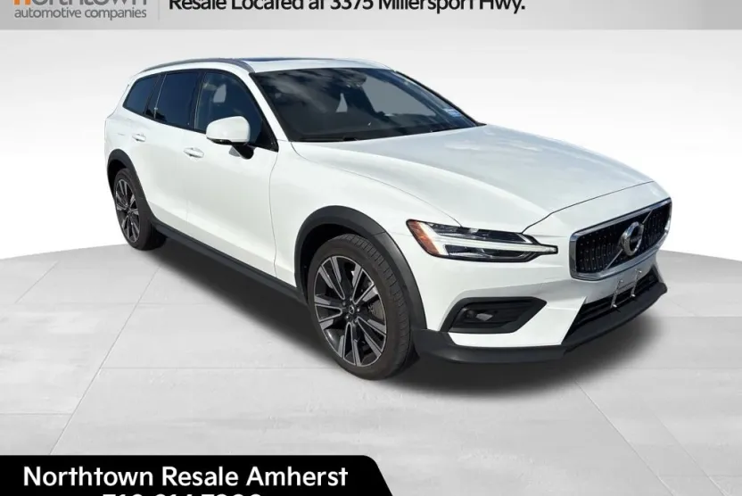 2021 Volvo V60 Cross Country T5 photo 1