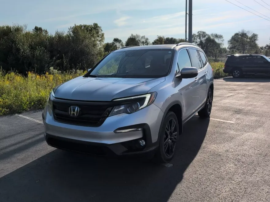 2022 Honda Pilot Special Edition photo 1