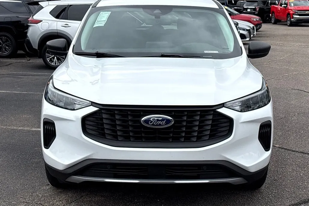 2024 Ford Escape Base photo 1