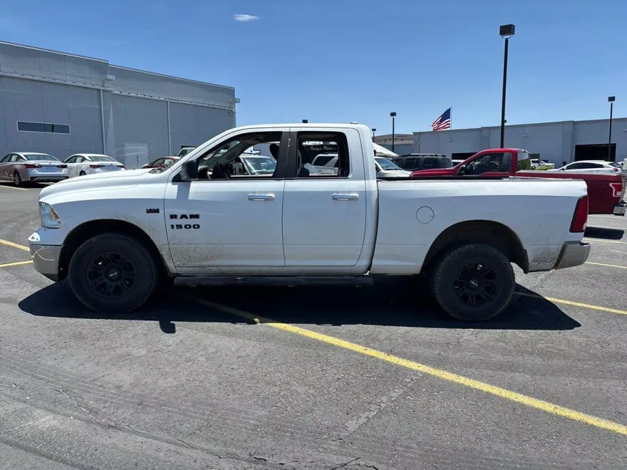 2016 Ram 1500 SLT photo 1