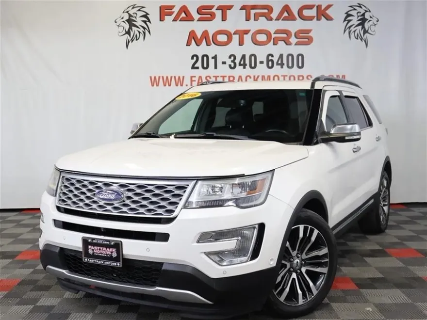 2016 Ford Explorer Platinum photo 1