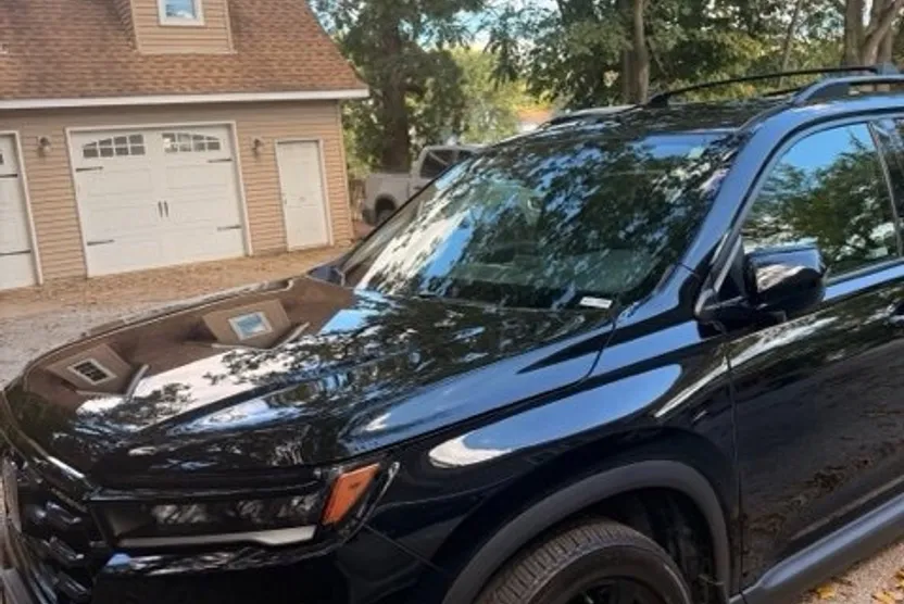 2025 Honda Pilot Black Edition photo 1