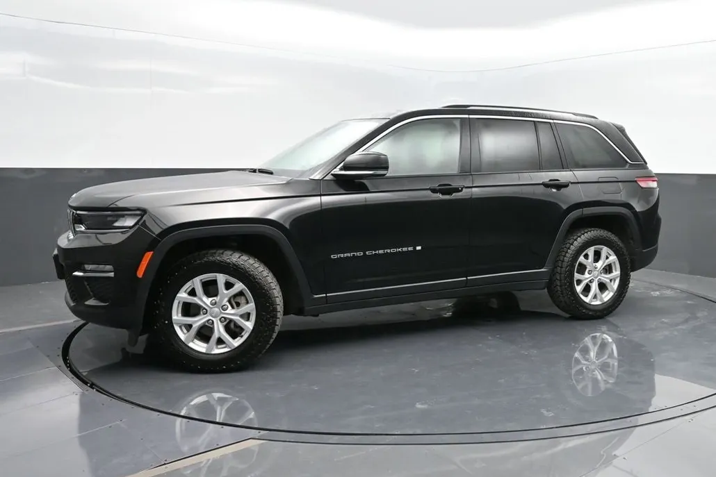 2023 Jeep Grand Cherokee Limited photo 1