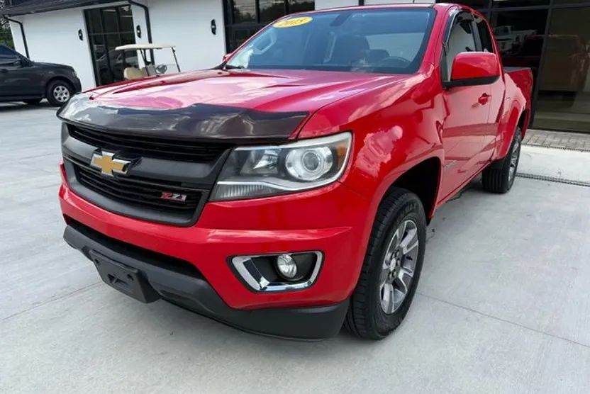 2021 Chevrolet Colorado LT photo 1