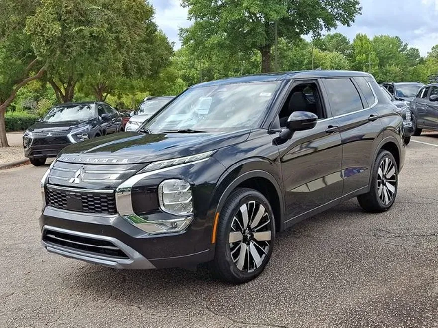 2025 Mitsubishi Outlander SE Ralliart photo 1