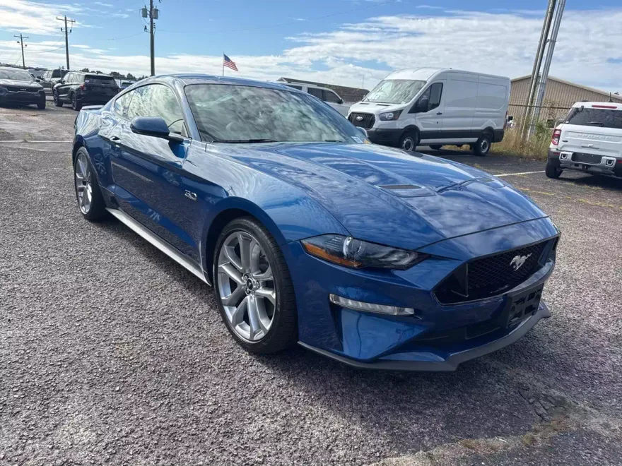 2022 Ford Mustang GT Premium photo 1