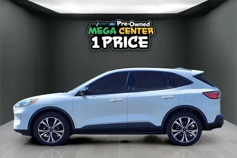 2021 Ford Escape SE photo 1