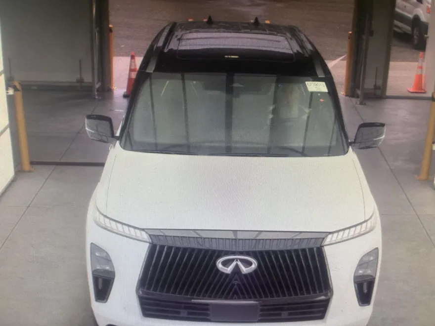2025 Infiniti QX80 photo 1