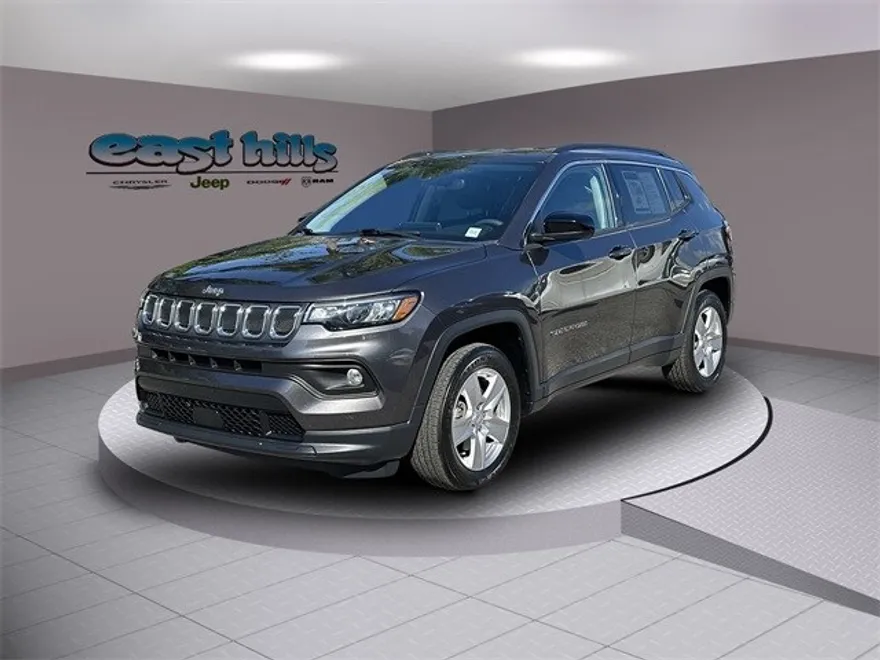 2022 Jeep Compass Latitude photo 1