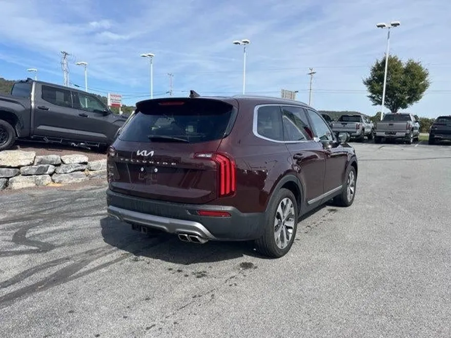 2022 Kia Telluride EX photo 1