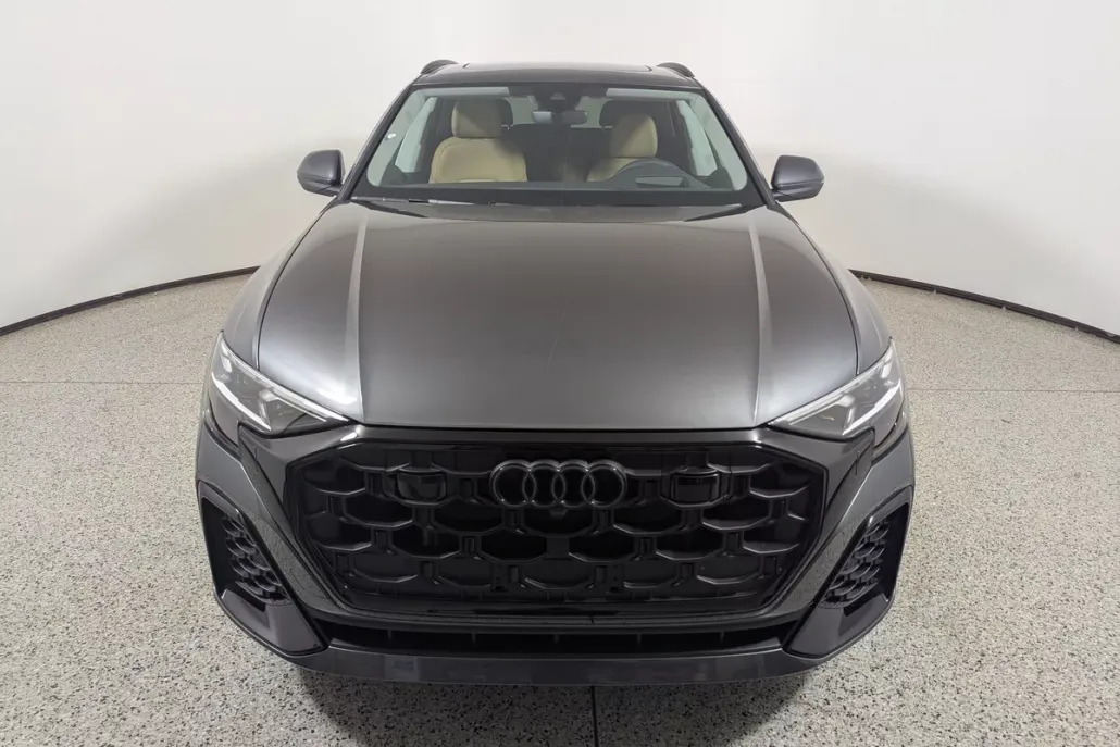 2025 Audi Q8 55 Prestige photo 1