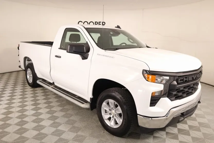 2024 Chevrolet Silverado 1500 photo 1