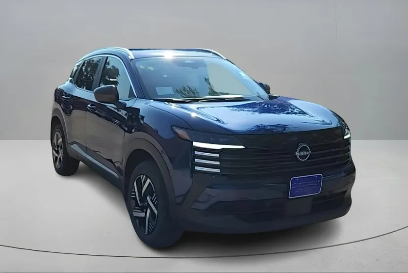 2026 Nissan Kicks SV photo 2