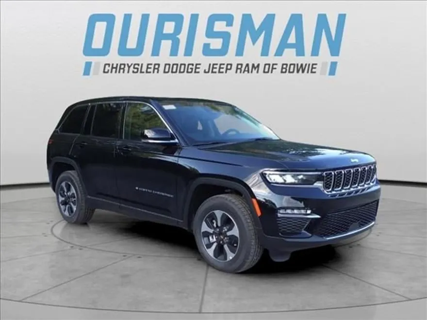 2024 Jeep Cherokee 4xe Base photo 1