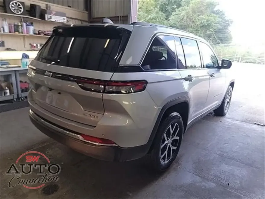 2024 Jeep Grand Cherokee Limited photo 1