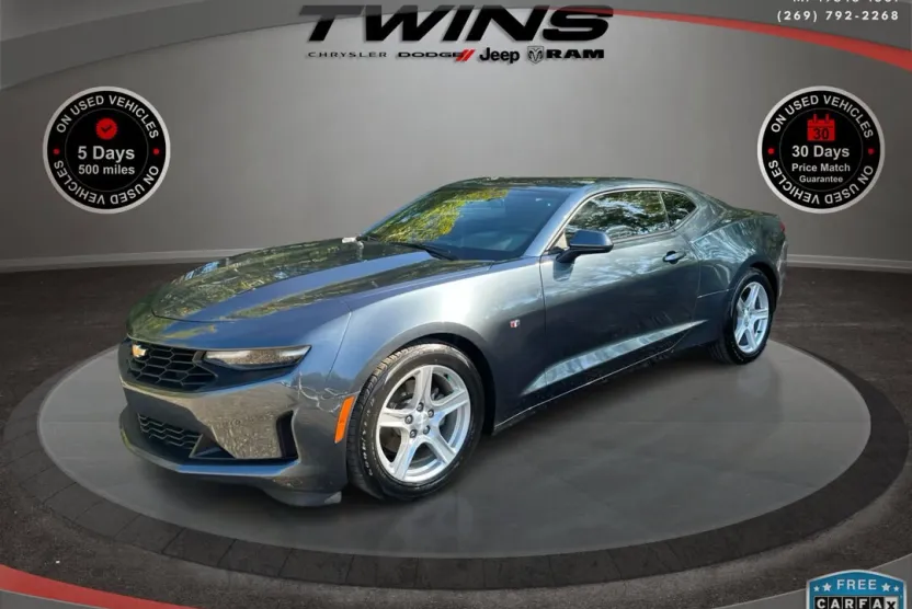 2021 Chevrolet Camaro 1LT photo 1
