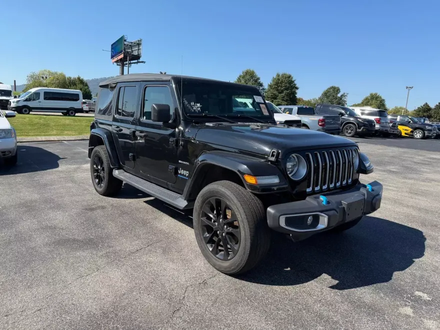 2023 Jeep Wrangler Sahara 4xe photo 1