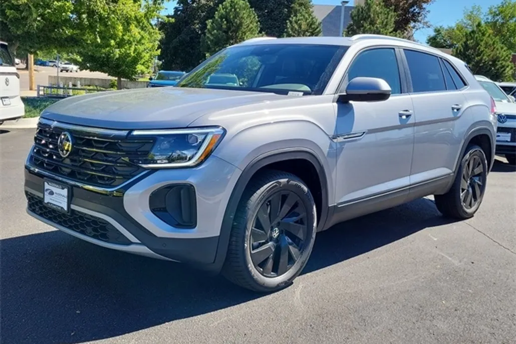 2026 Volkswagen Atlas Cross Sport SE Technology photo 1