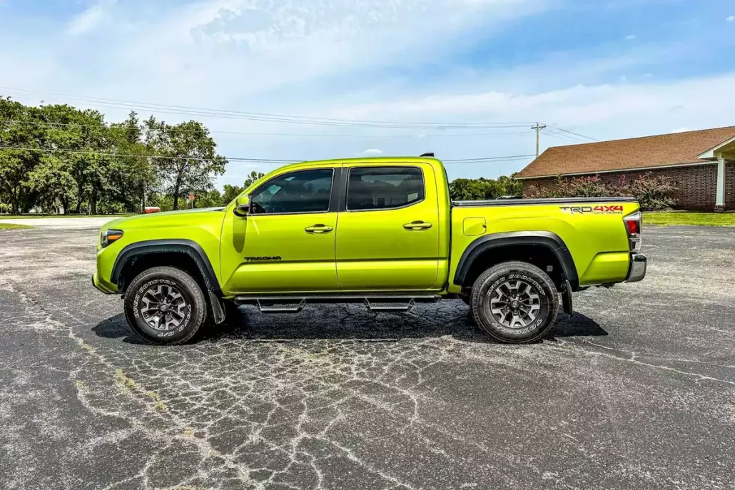 2023 Toyota Tacoma 4x4 SR photo 1