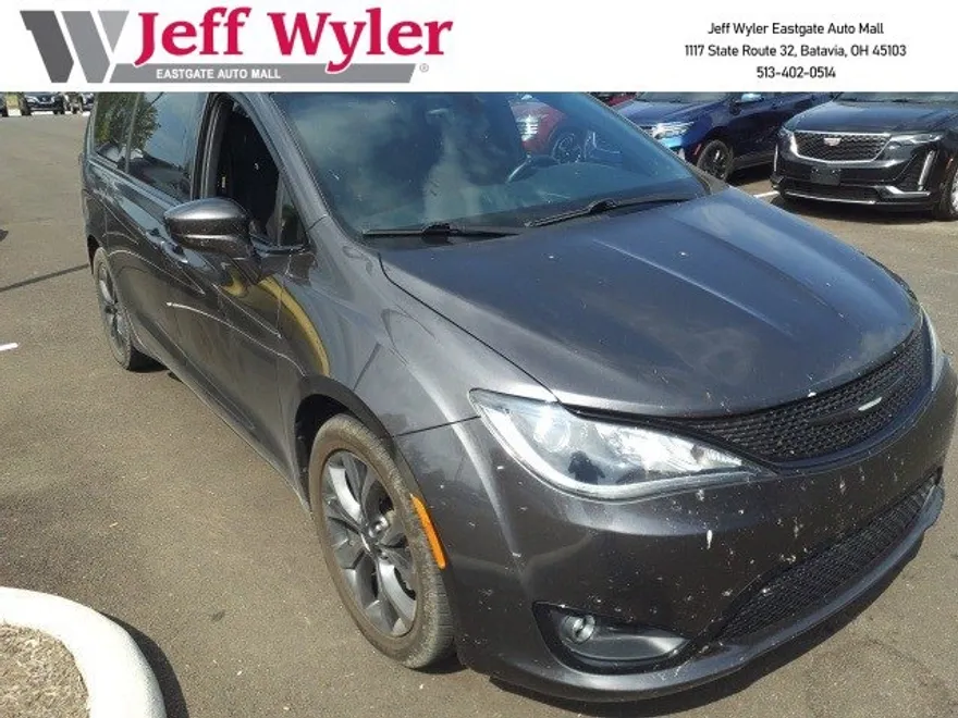 2018 Chrysler Pacifica Touring Plus photo 1