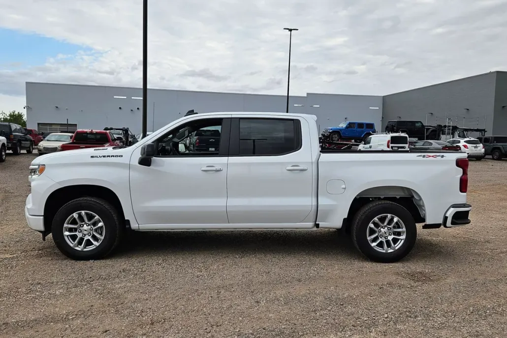 2025 Chevrolet Silverado 1500 RST photo 1