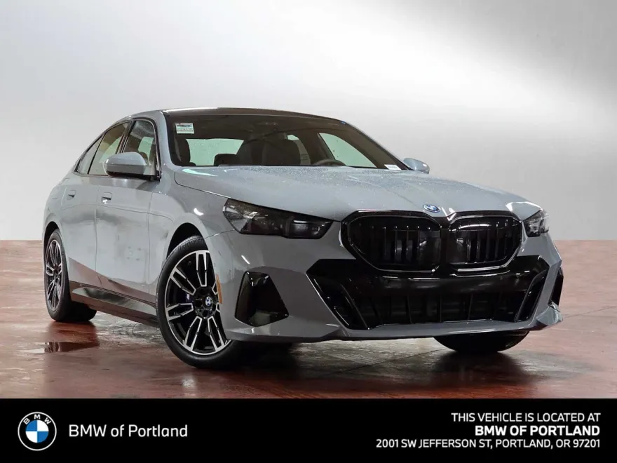 2026 Bmw 550e xDrive photo 1
