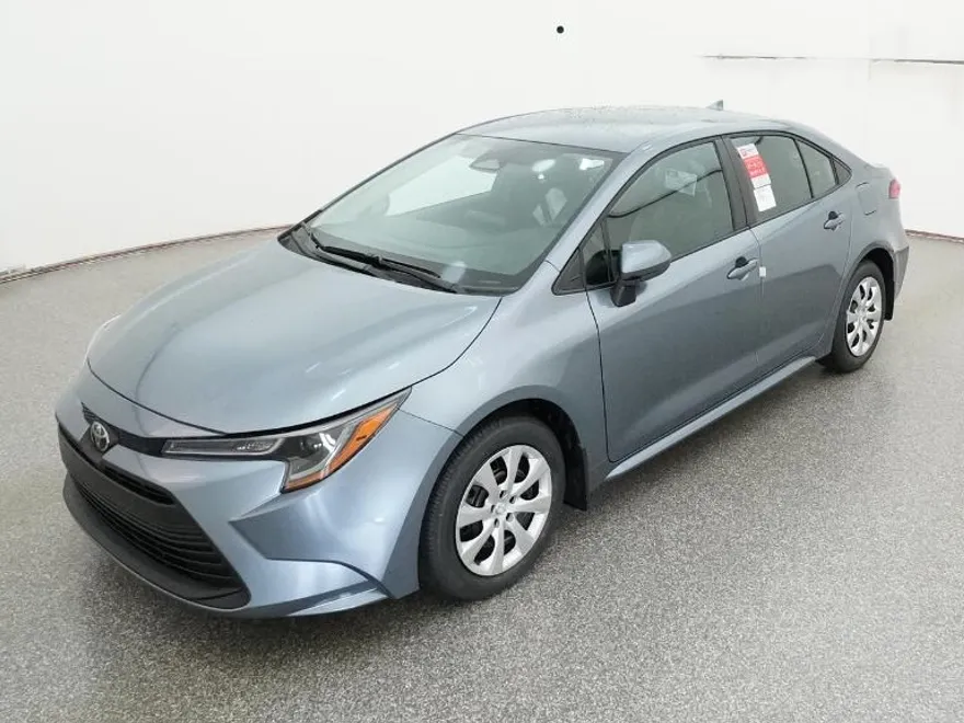 2026 Toyota Corolla LE photo 1