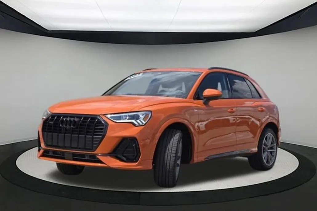 2022 Audi Q3 S line Premium Plus photo 1