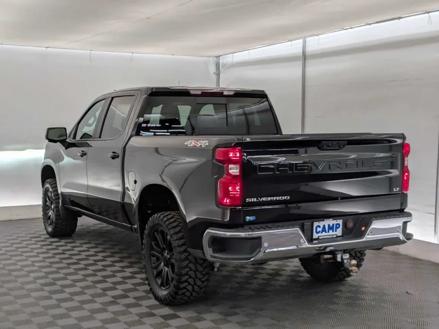 2022 Chevrolet Silverado 1500 LT photo 1