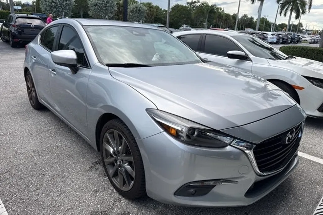 2018 Mazda Mazda3 Grand Touring photo 1