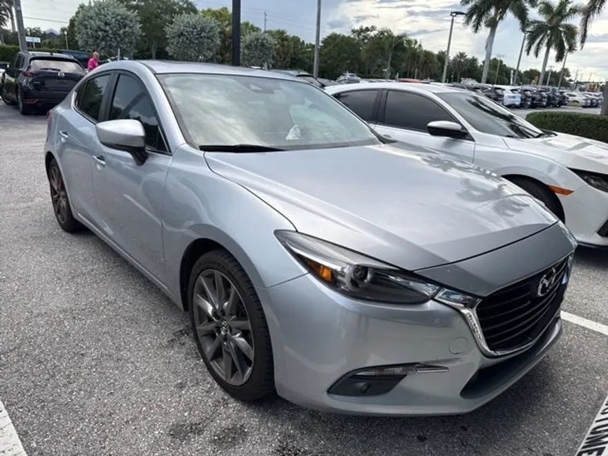 2018 Mazda Mazda3 Grand Touring photo 1