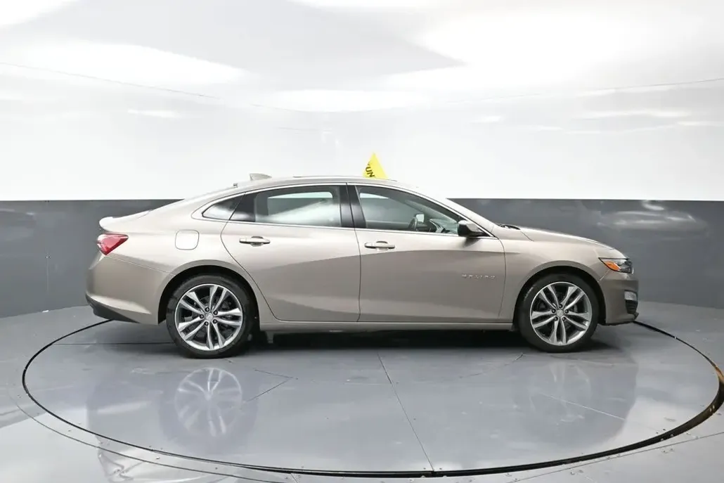 2024 Chevrolet Malibu Premier 2LT photo 1