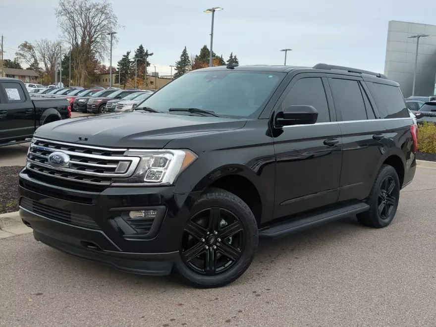2021 Ford Expedition XLT photo 1
