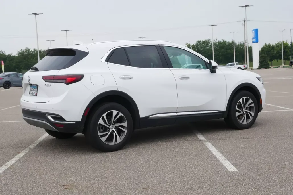 2023 Buick Envision Essence photo 1