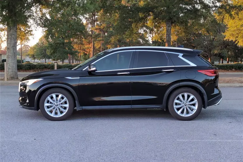 2019 Infiniti QX50 Essential photo 1
