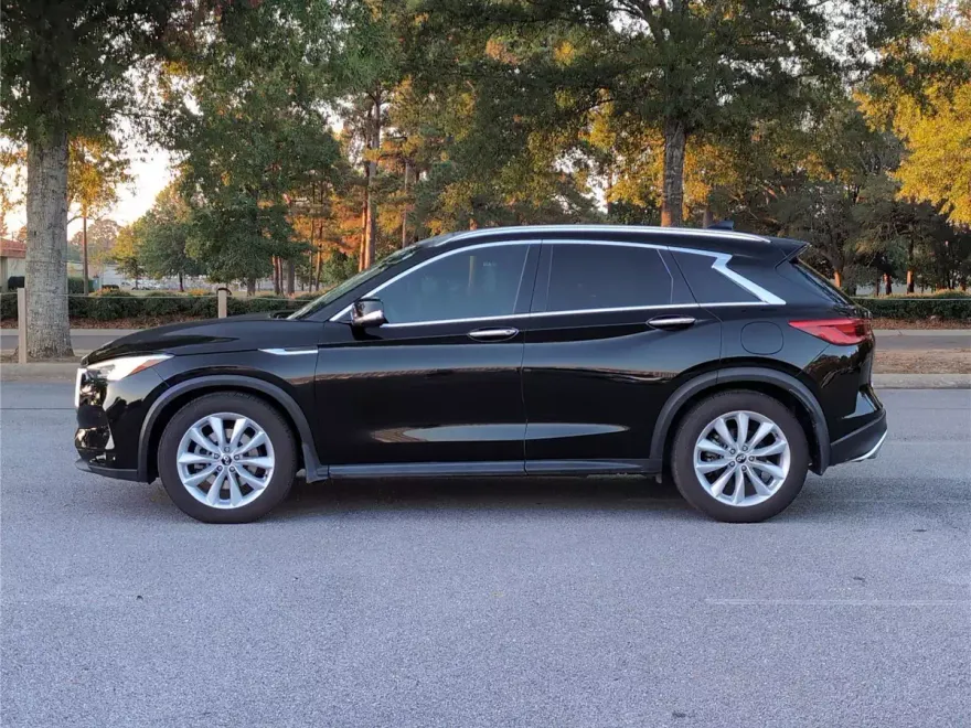 2019 Infiniti QX50 Essential photo 1