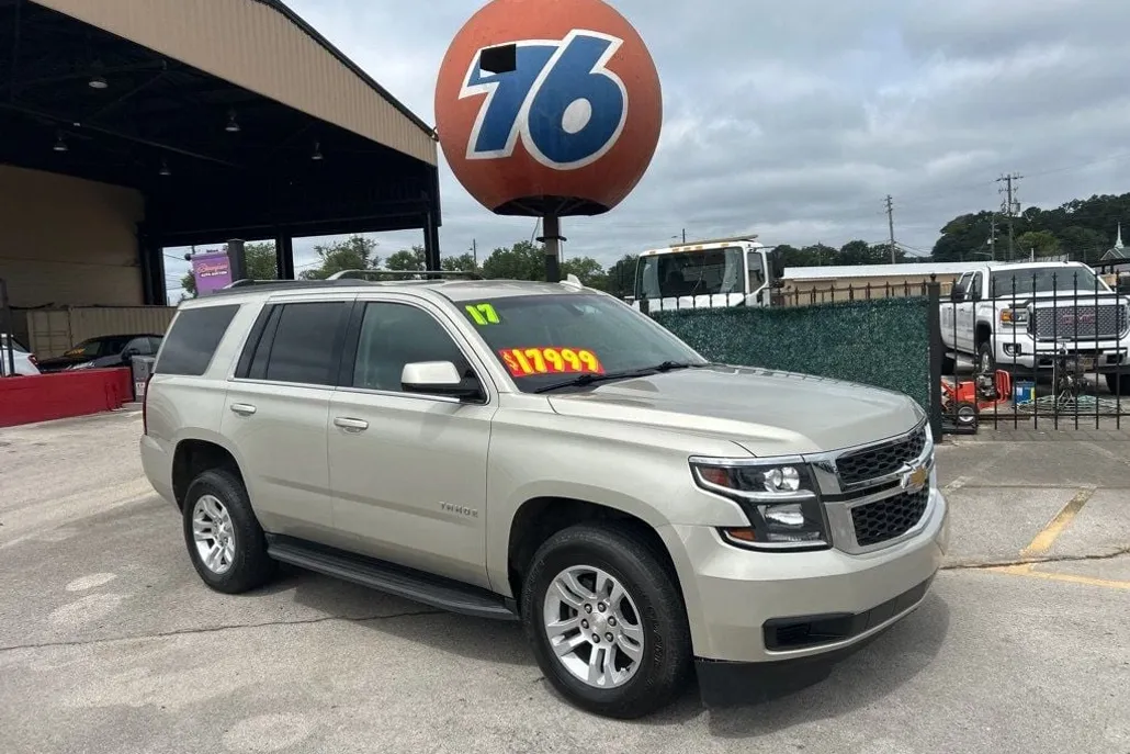 2017 Chevrolet Tahoe LS photo 1
