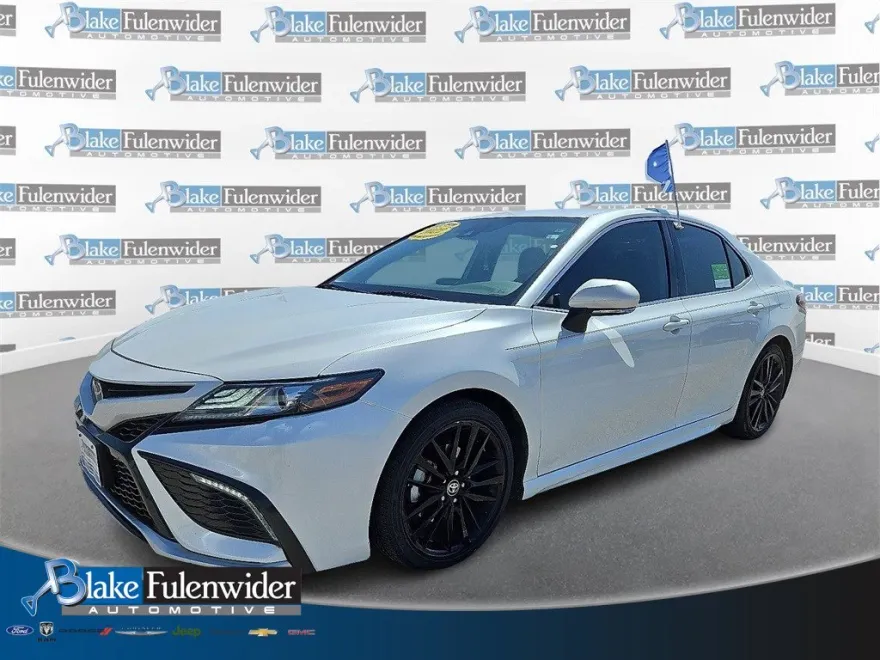 2022 Toyota Camry XSE photo 1