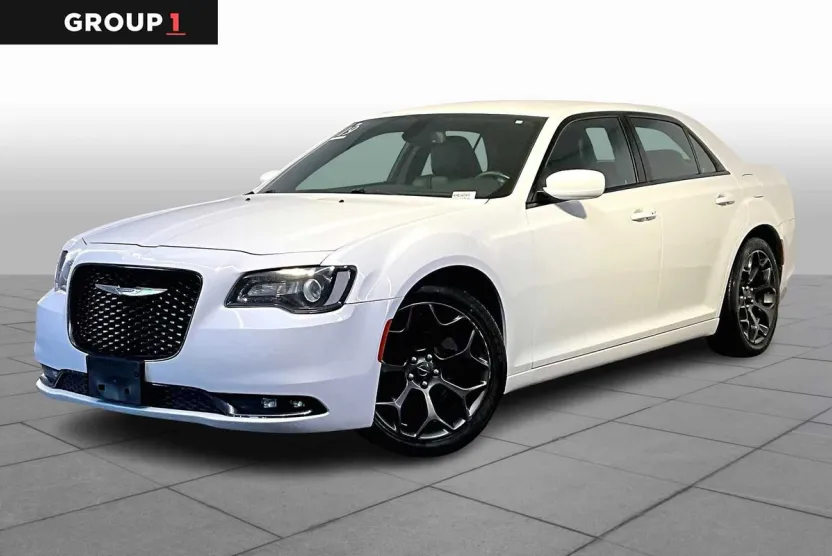 2019 Chrysler 300 S photo 1
