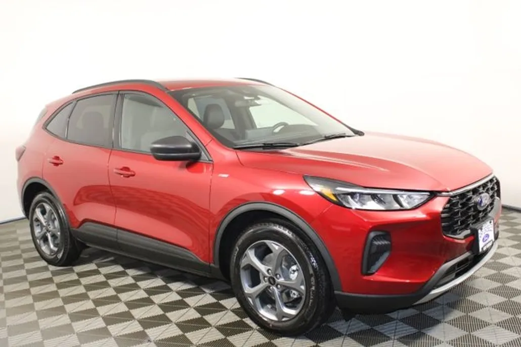 2025 Ford Escape ST-Line photo 1