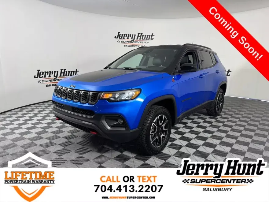 2024 Jeep Compass Trailhawk photo 1