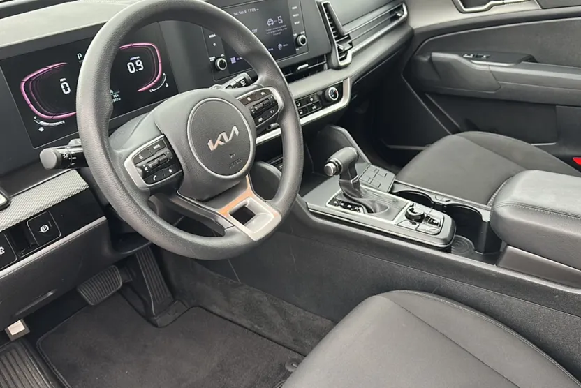 2023 Kia Sportage LX photo 1