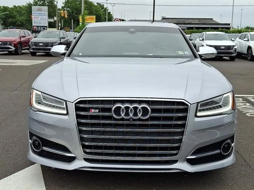 2016 Audi S8 4.0T photo 2
