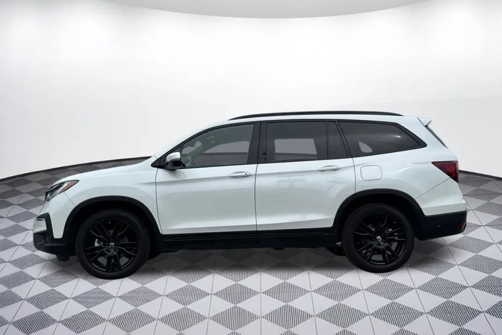 2021 Honda Pilot Black Edition photo 1