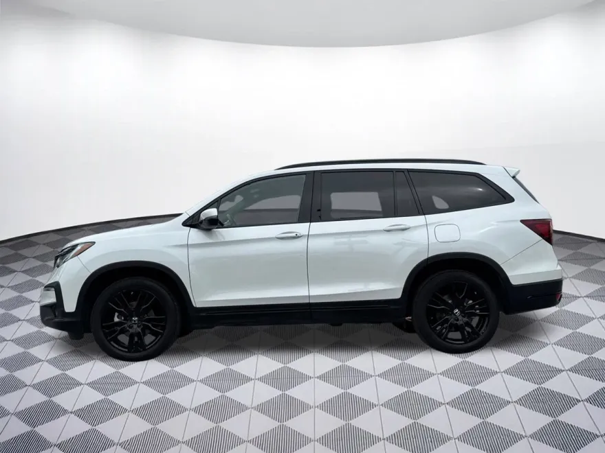 2021 Honda Pilot Black Edition photo 1