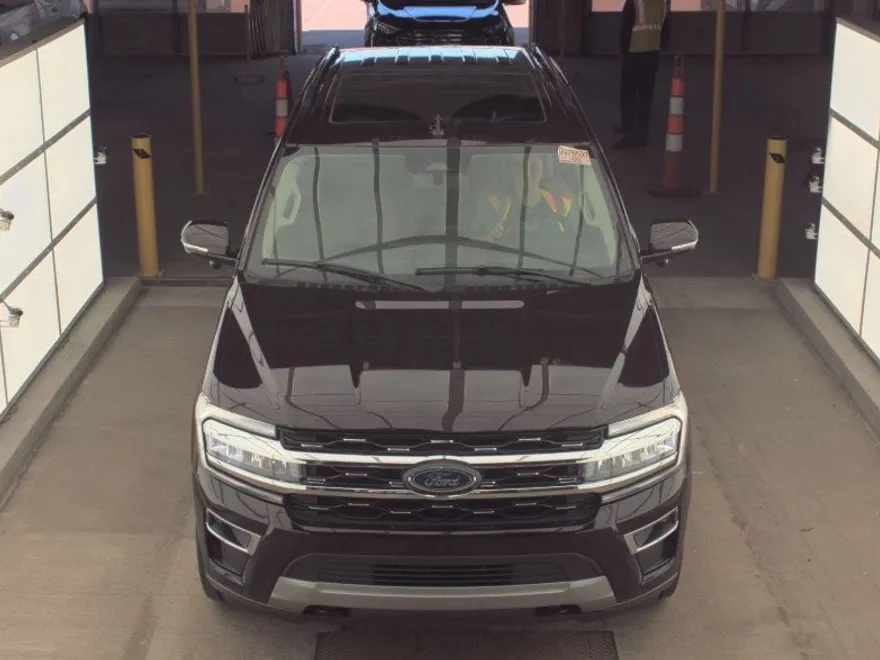 2023 Ford Expedition Limited photo 1