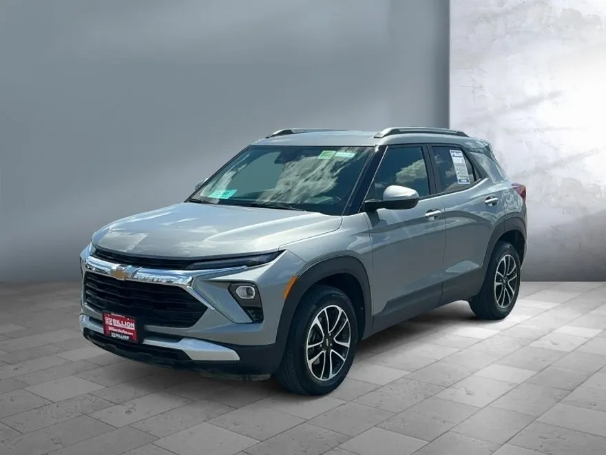 2025 Chevrolet Trailblazer LT photo 1